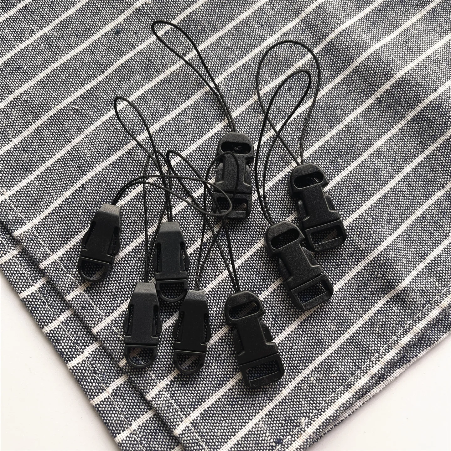 

Ремешки, пластиковый подвеска для телефона, съемная веревка, черный маленький ремешок, страховочная веревка, аксессуар для багажа, цепочка, универсальные аксессуары