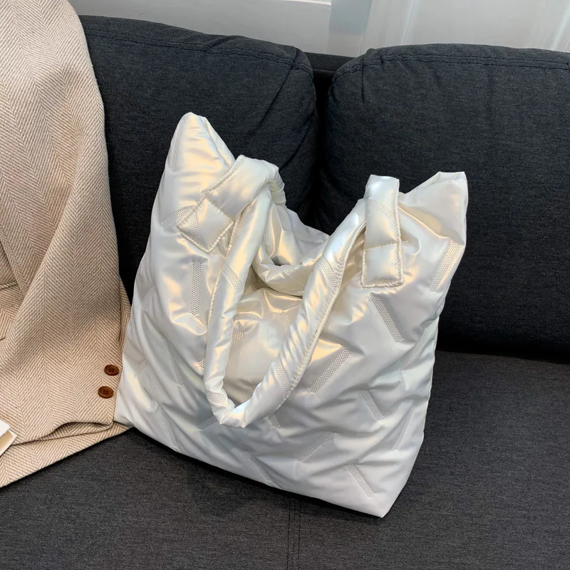 Designerska luksusowa torba Puffy Down Bags Fashion Pikowana torebka na ramię Wyściełane torby na ramię Wszechstronne puchowe torebki na ramię o dużej pojemności — zdjęcie 3