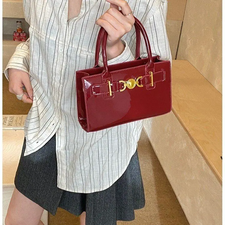 

Trendy Underarm Handbag, Sleek Profile with Detachable Strap, Polished Finish, Soft Premium Feel, Day-to-Night, New 2026