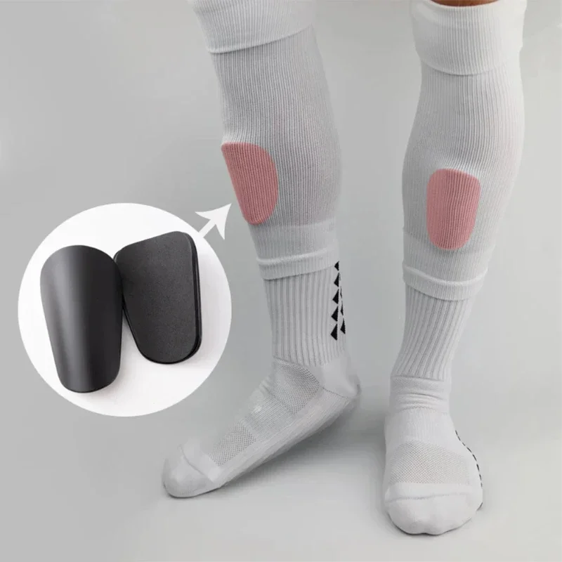 1 par de espinilleras de fútbol, protectores de fútbol de plástico, Protector de piernas para niños y adultos, equipo de protección, espinilleras transpirables