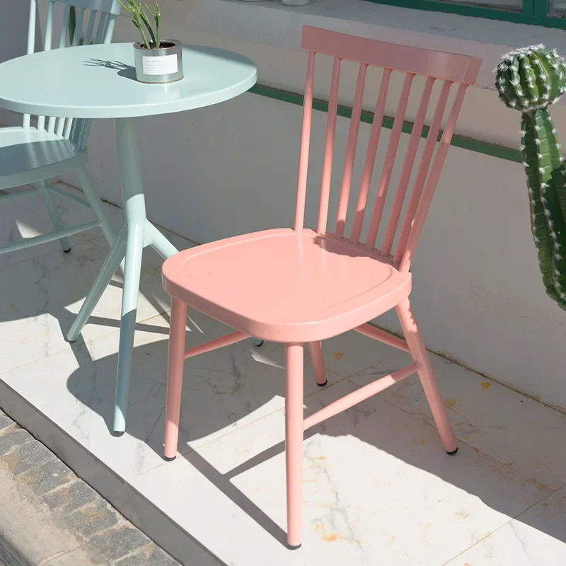 

-Outdoor Garden Restaurant Dining Room Set Modern Plastic Wood Table And Chairs Set For Cafe