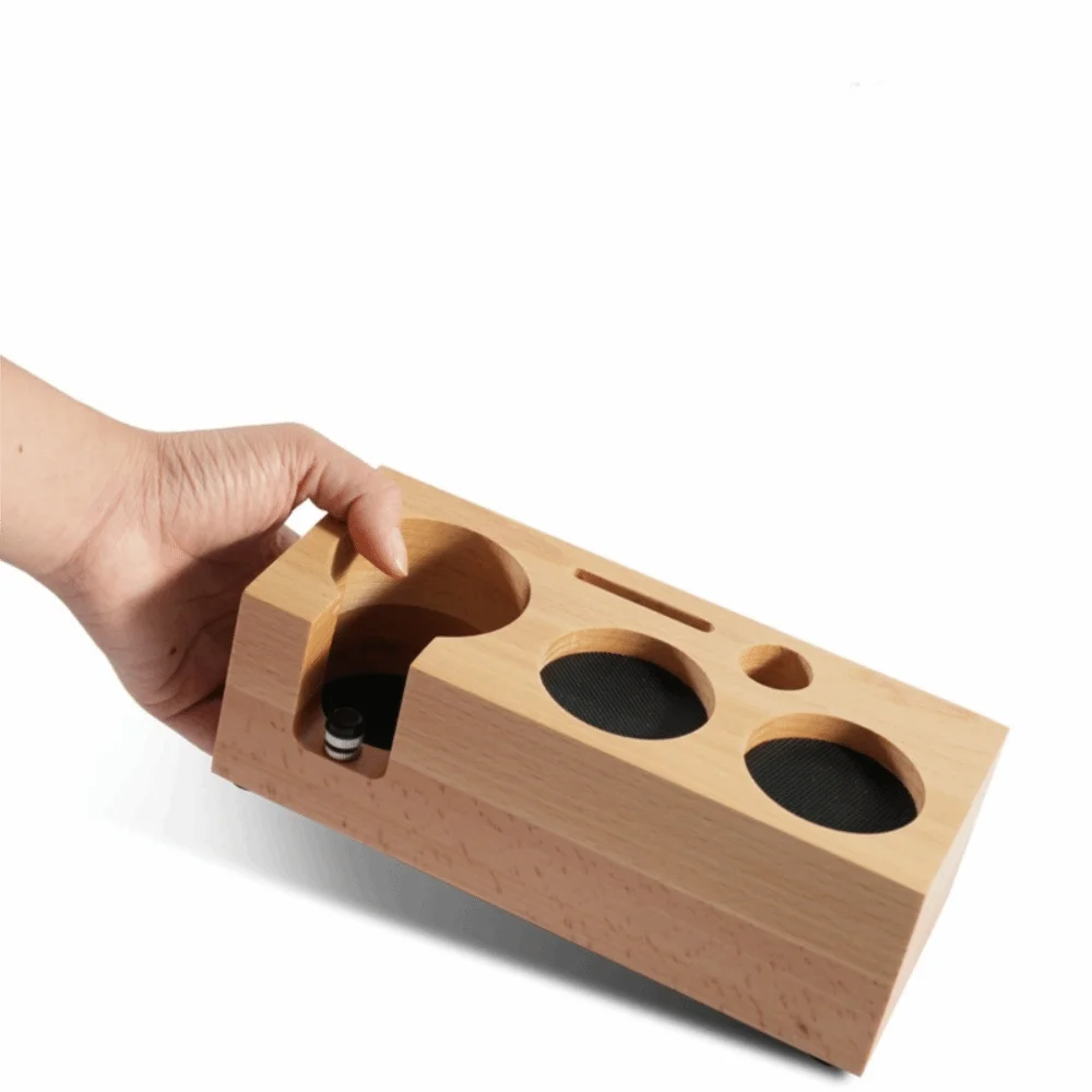 

Многофункциональная деревянная станция для темперовки кофе 3-в-1 с нескользящим основанием, держателем для темпера 51/53/58 мм, регулируемой высотой, держателем портафильтра и подставкой для воды