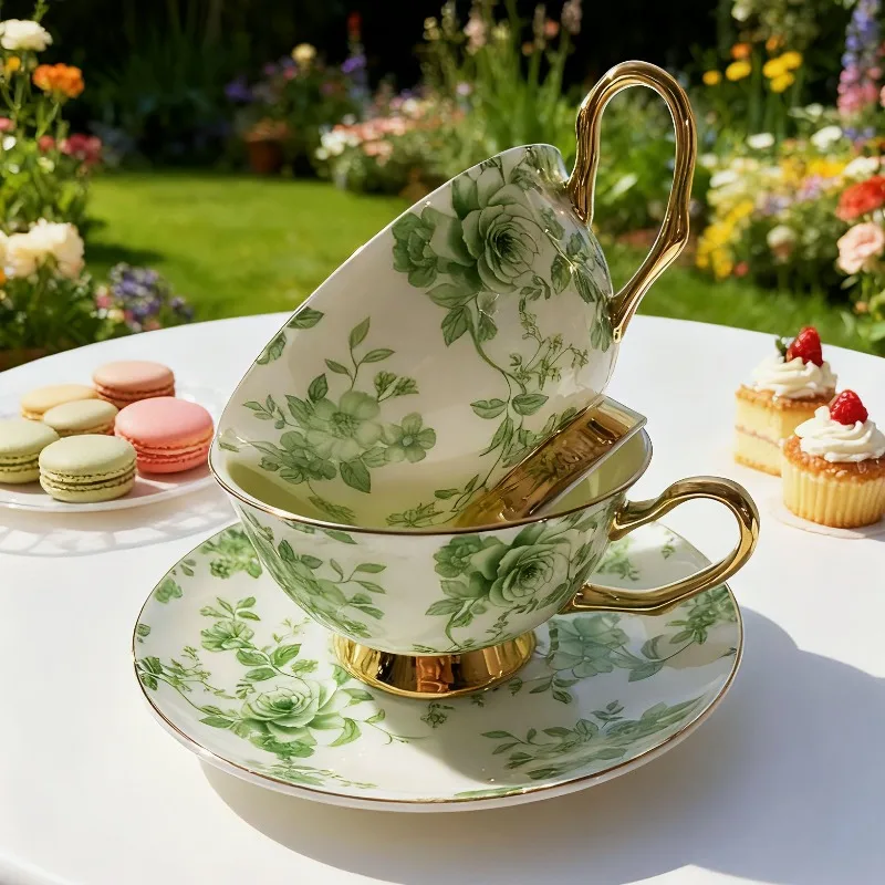 Pastorales Kaffee-Set aus Bone China mit Tasse und Untertasse, hochwertige exquisite Keramik im luxuriösen Stil.