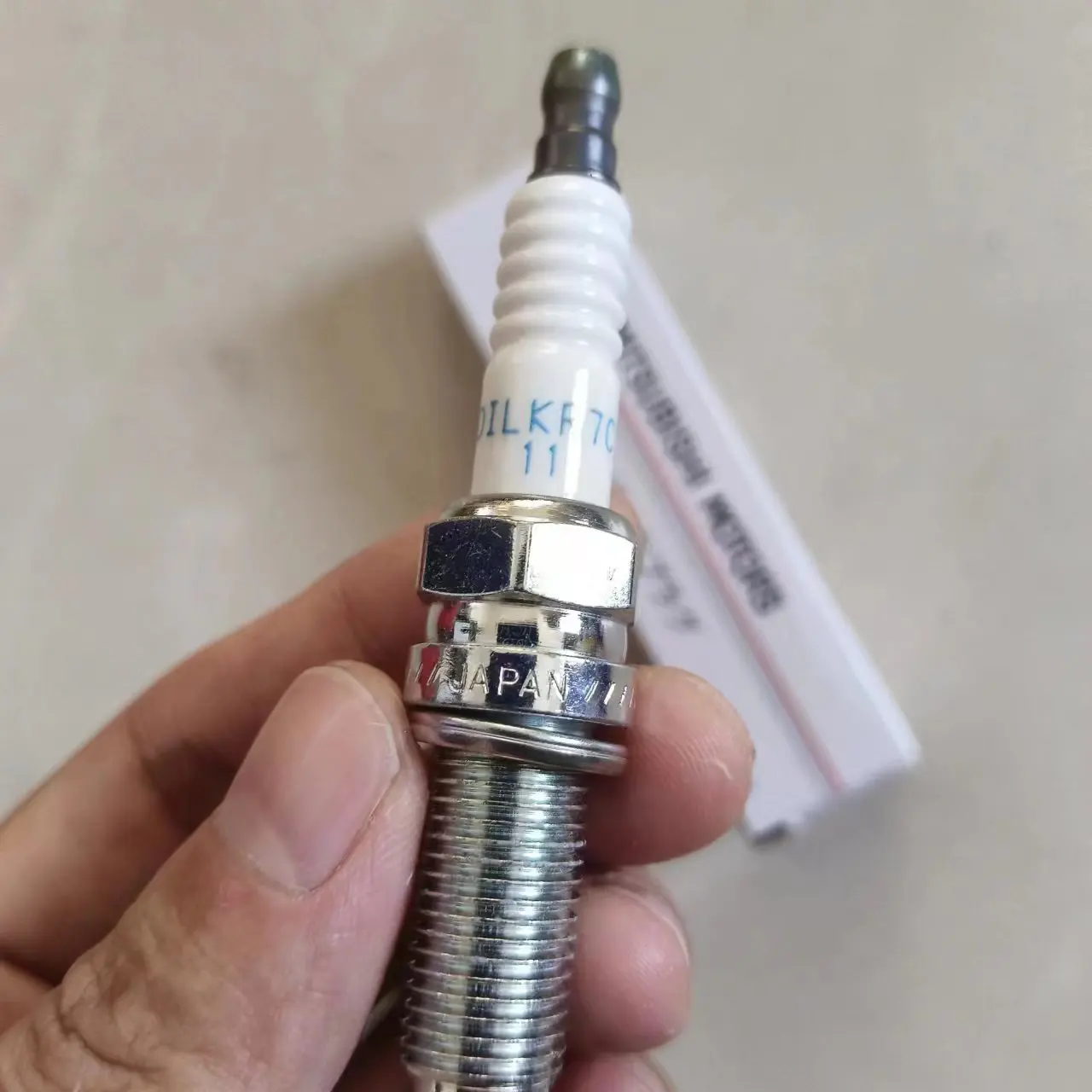 Spark Plug For Mitsubishi Pajero KG6W GF4W KH6W KS5W 6B31 Engine 1822A067