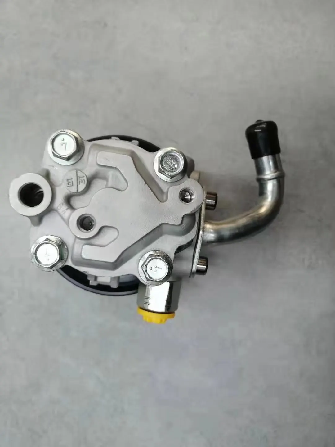 Free Shipping Power Steering Pump 57110-4D300 57110-4D000 Fit for KIA CARNIVAL 06