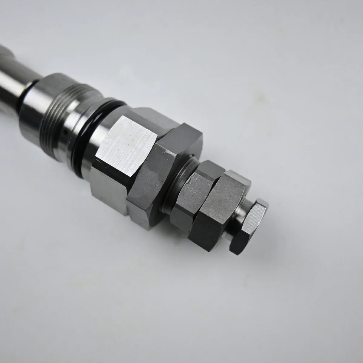 For ZAX450 4469304 Main Cannon, Main Overflow Valve, Multi way Valve, Hydraulic Valve, Excavator Accessories