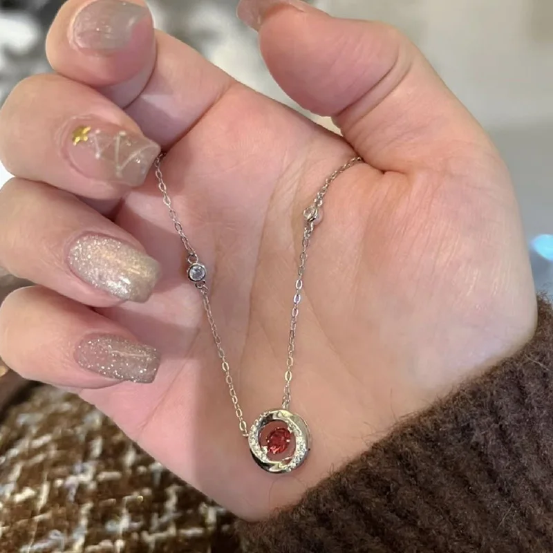 QIBAOKU Luxury Mobius Necklace for Women Niche Elegant Inspired Zirconia Shining Pendant Jumping Heart Valentine Jewelry Gift