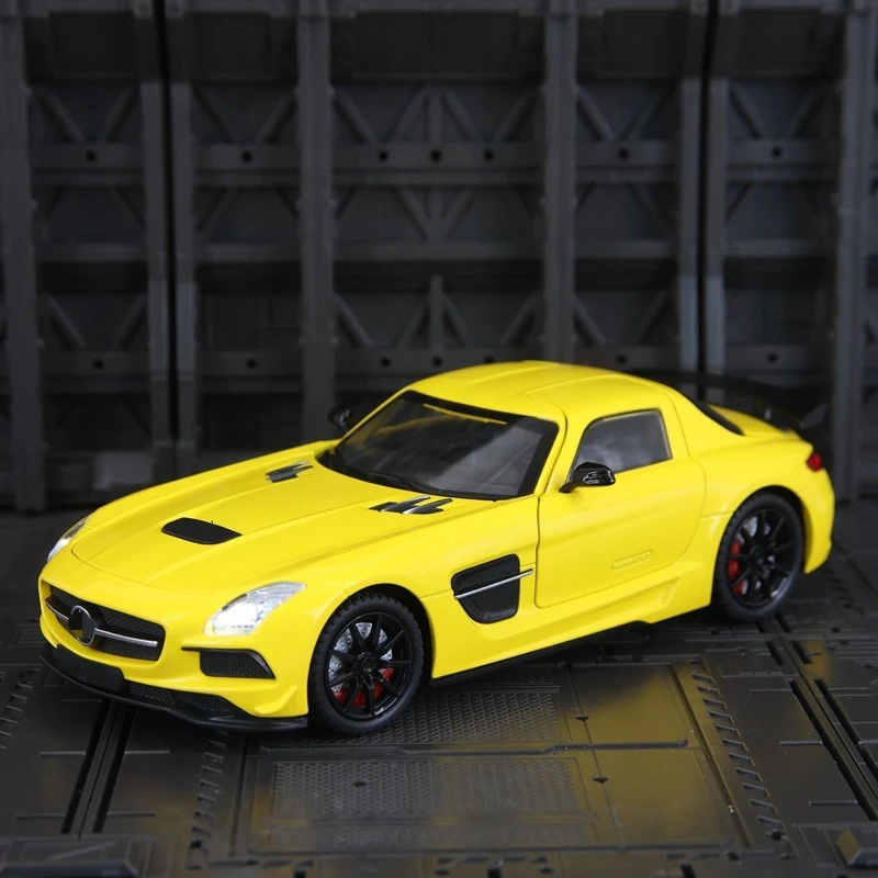 

1:24 SLS AMG модель автомобиля из сплава, игрушка, имитация металла, литые под давлением модели суперкара, украшения, детские подарки на день рождения, коллекция