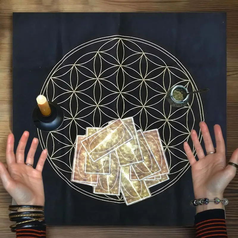 50X50cm The Flower Of Life Crystal Lattice Tarot Card Tablecloth Velvet Divination Altar Board Game Card Special Tablecloth