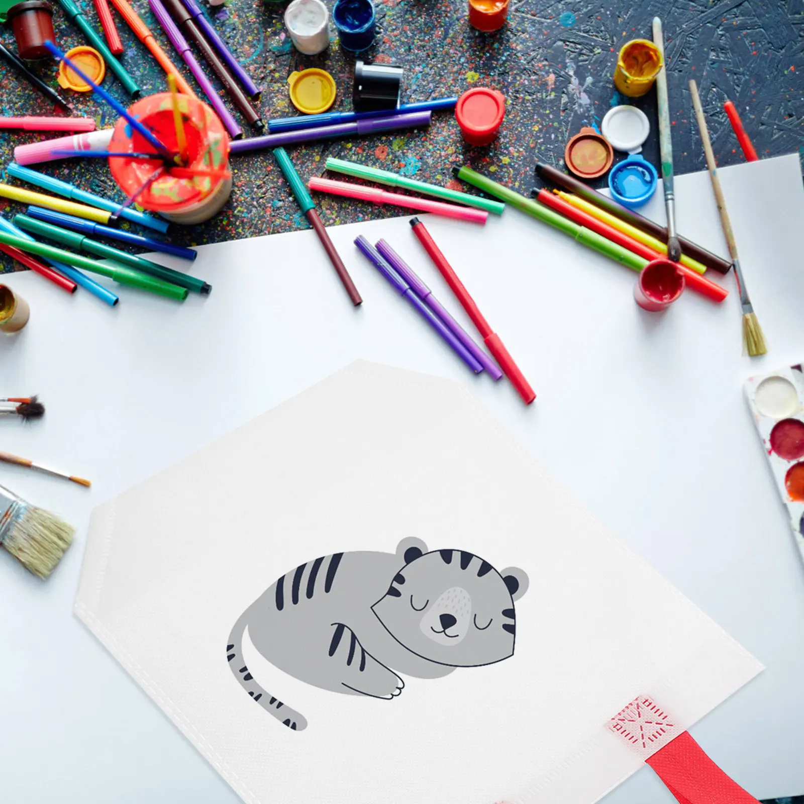

10Pcs Graffiti Coloring Handbags for Kids Non-Woven Odorless Safe DIY Tote Bags Portable Candy Storage Drawing Tote Party Favor