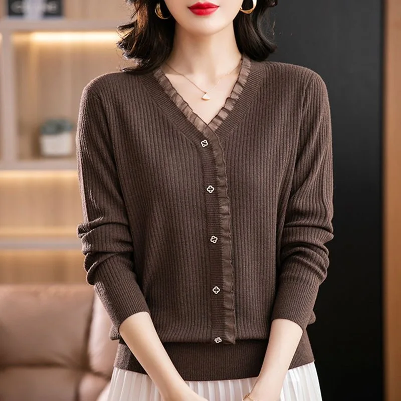 

V-Ne Floral Trim Base Layer Sweater Women's Autumn Winter Faionable Inner Knitted irt Mom's Wardrobe ential Warmth