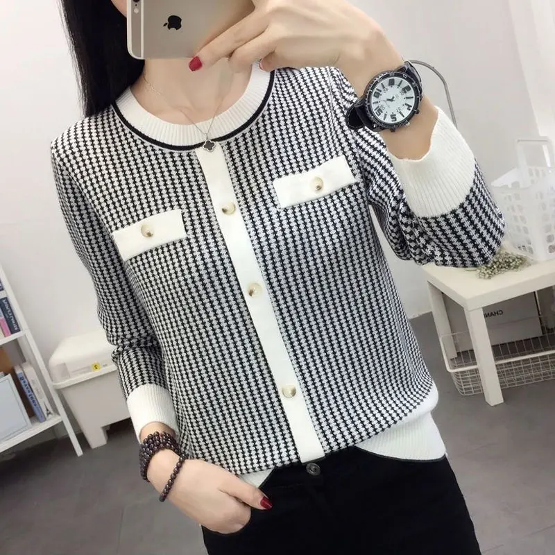 

Female Clothing Houndstooth Knitted Sweaters Casual O-Neck Spliced 2023 Spring Autumn Button Commute Long Sleeve Loose Jumpers