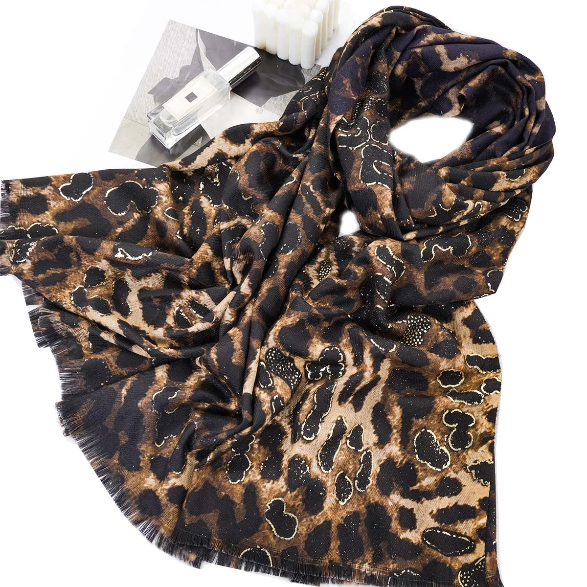 A women\'s leopard print hot stamping warm neck scarf and shawl that can be used as a daily gift