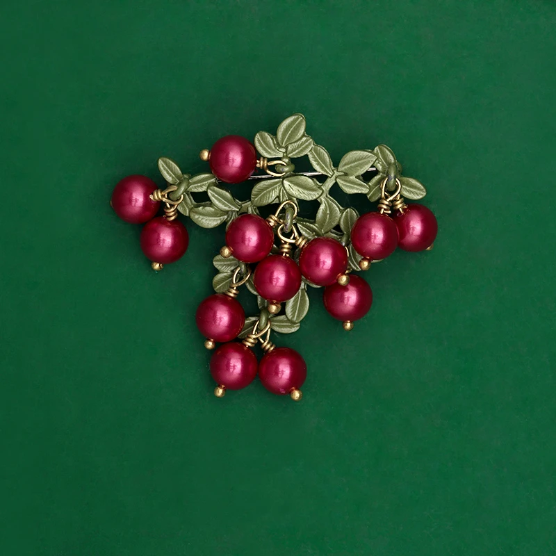 Exquisite Women Elegant Enamel Pearl Leave Bamboo Brooches Pins Vintage Plant Series Badges Corsage Clothing Coat Accessories