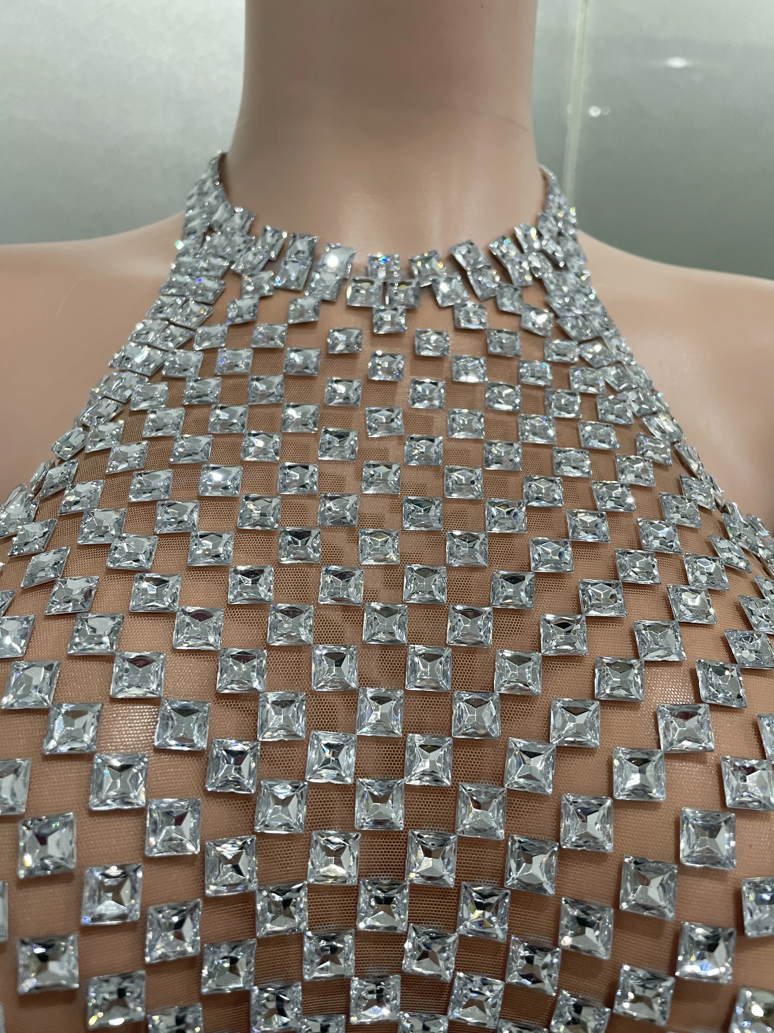 Sexy Luxus Sparkly Strass Ärmellose Durchsichtig Bodycon Mini Kleider Frauen Prom Club Nachtclub Party Leistung Kostüm