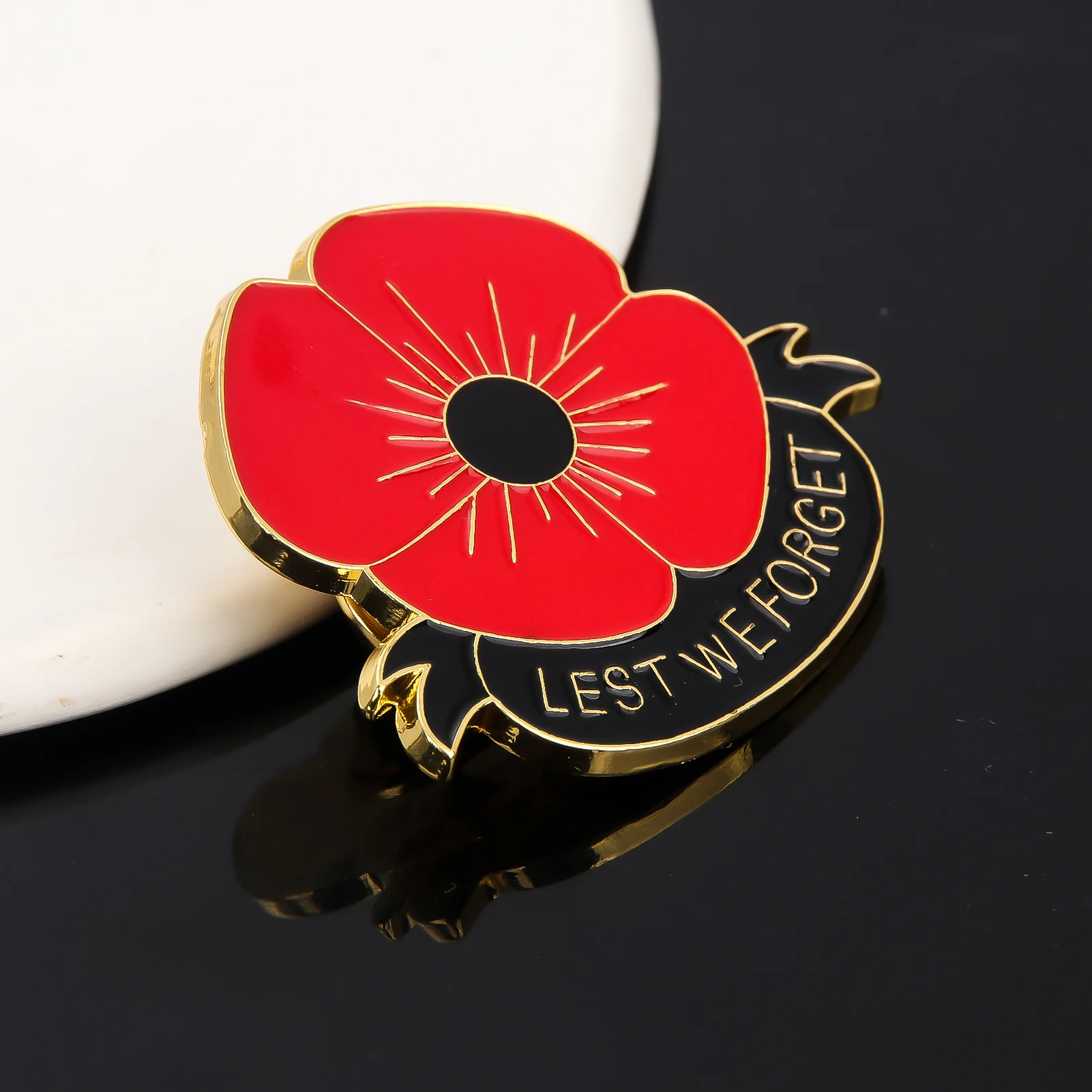 Remember Memorial Day Gifts Flower Red Black Poppy Pins Brooch Lest We Forget Badge Brooch for Women Men Lapel Pin Jewelry