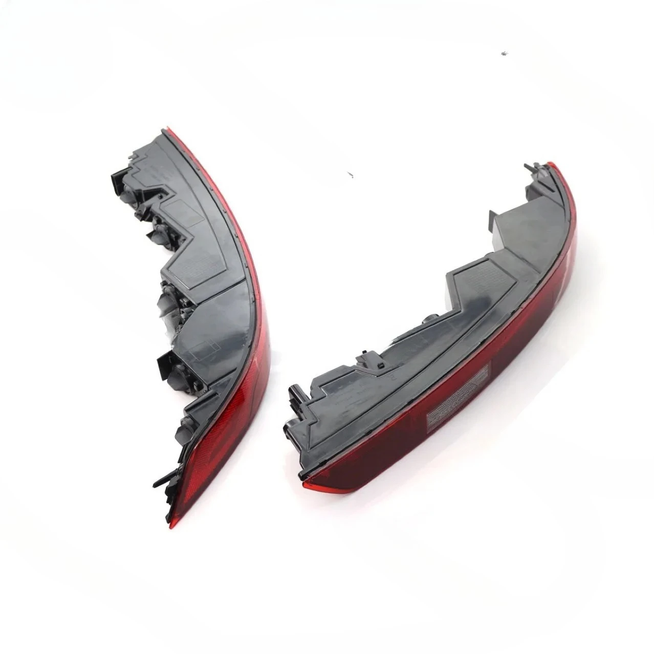 

US version is suitable for Audi Q5L18-21 years rear bar light four lights 80A945069 80A945070