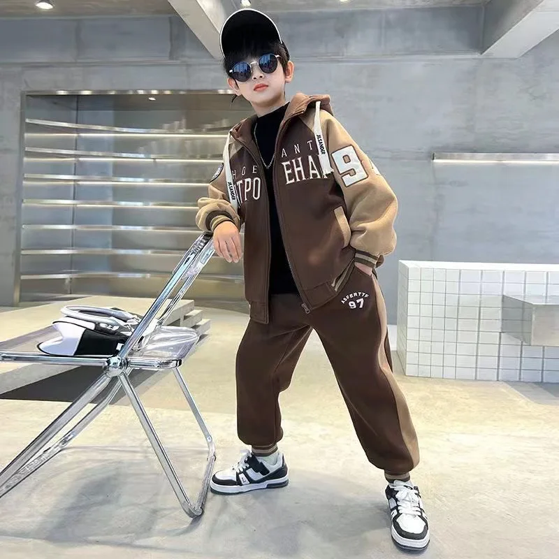 

Boys' autumn hoodie Set Style Fleece and thickened autumn and Winter collection for middle and large children, 2-piece set