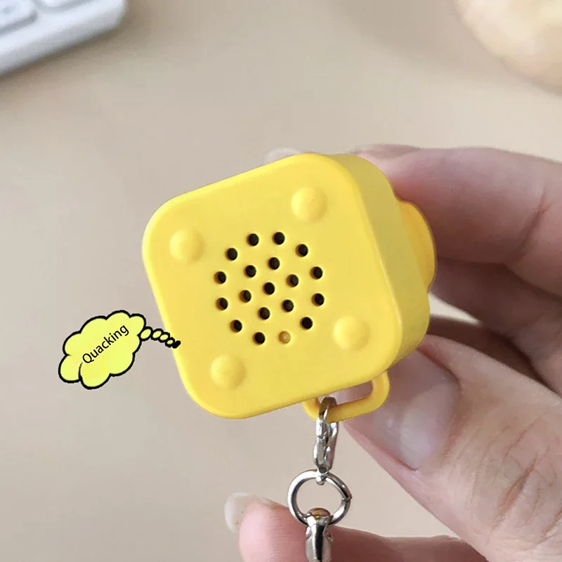 アヒルのフィジェットトイ、鳴くフィジェットトイ、充電式アヒルキーホルダー、ストレス解消感覚ゲーム、キュッキュッと鳴る、バッグやテーブルトップ用のホームデコレーション