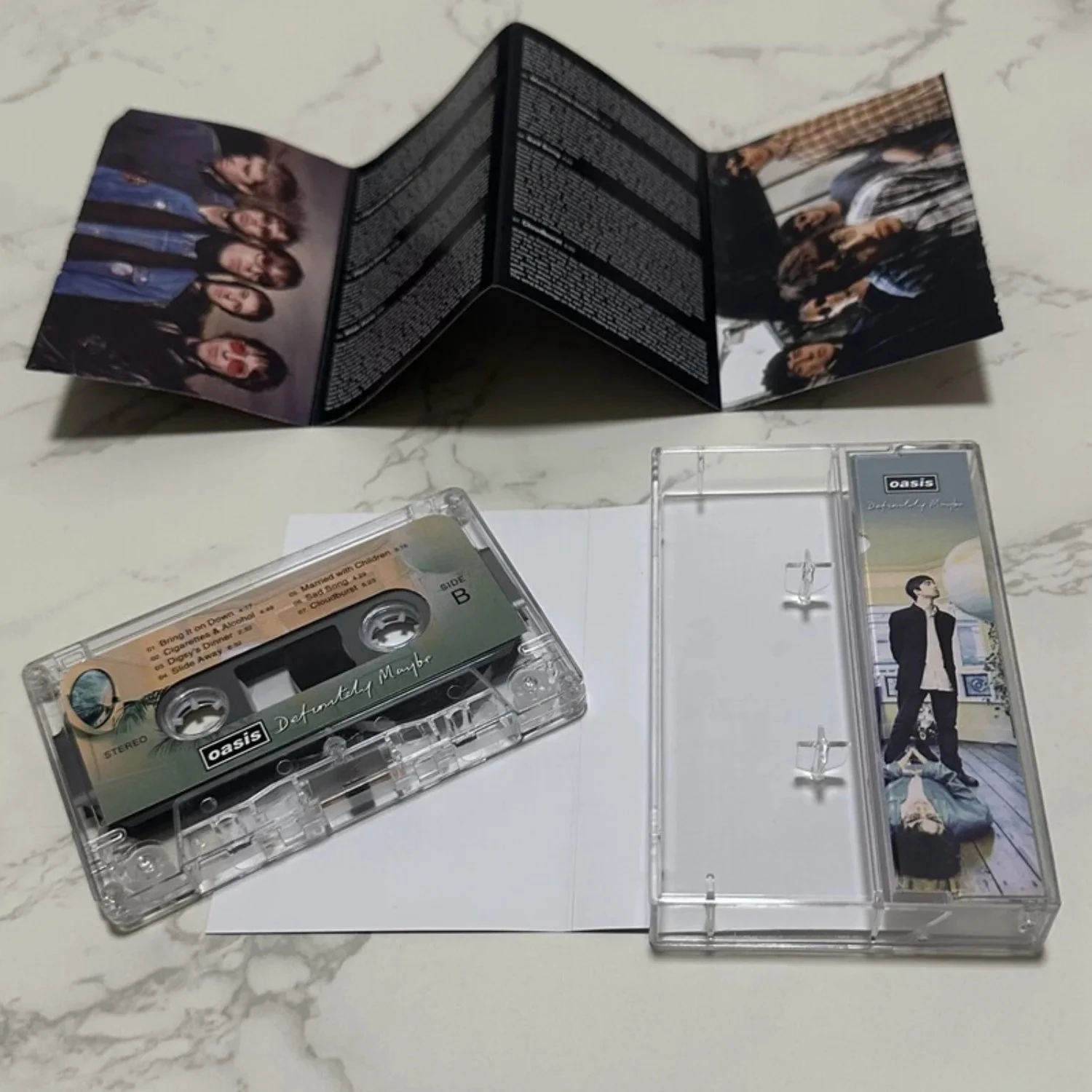 Álbum de Estúdio Clássico Britpop Britânico, Capa de Foto de Grupo Retro com Estilo de Banda Indoor, Cassete Vintage