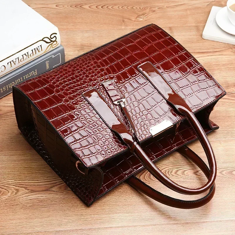 New European and American Crocodile Pattern Bag Buying One Stop Three One Shoulder Handheld Diagonal Straddle Women\'s Bag for