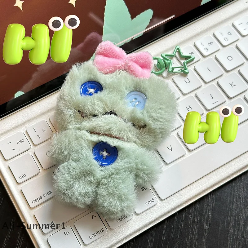 【E】ตุ๊กตาการ์ตูนน่ารัก ตุ๊กตาโบว์นุ่มนิ่ม จี้ห้อยกระเป๋าเป้สะพายหลังสำหรับเด็กผู้หญิง ของขวัญนักเรียน