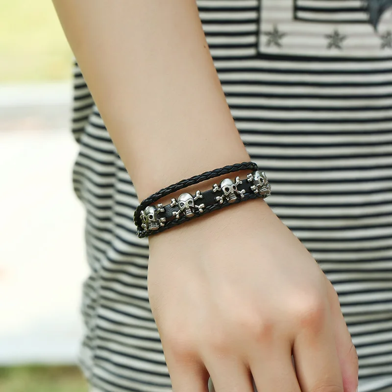 1 Piece Men Vintage Weaving Multi-layer Leather Bracelet Simple Skull Adjustable Bracelet