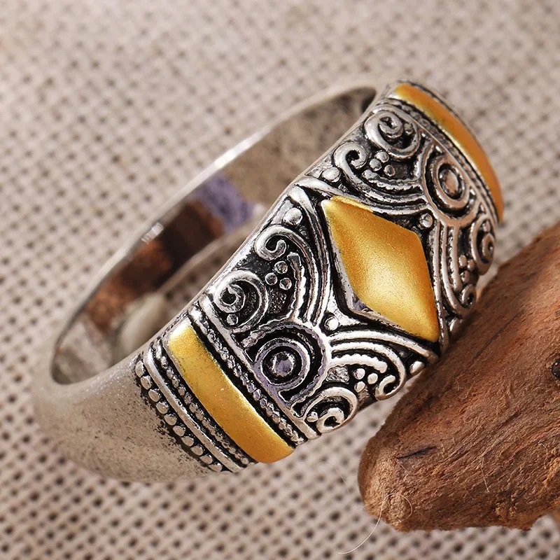 Vintage Two Tone Wide Ring For Women Embossed with Rolled Grass Pattern Exotic Style Ring Daily Trend Jewelry Accessory
