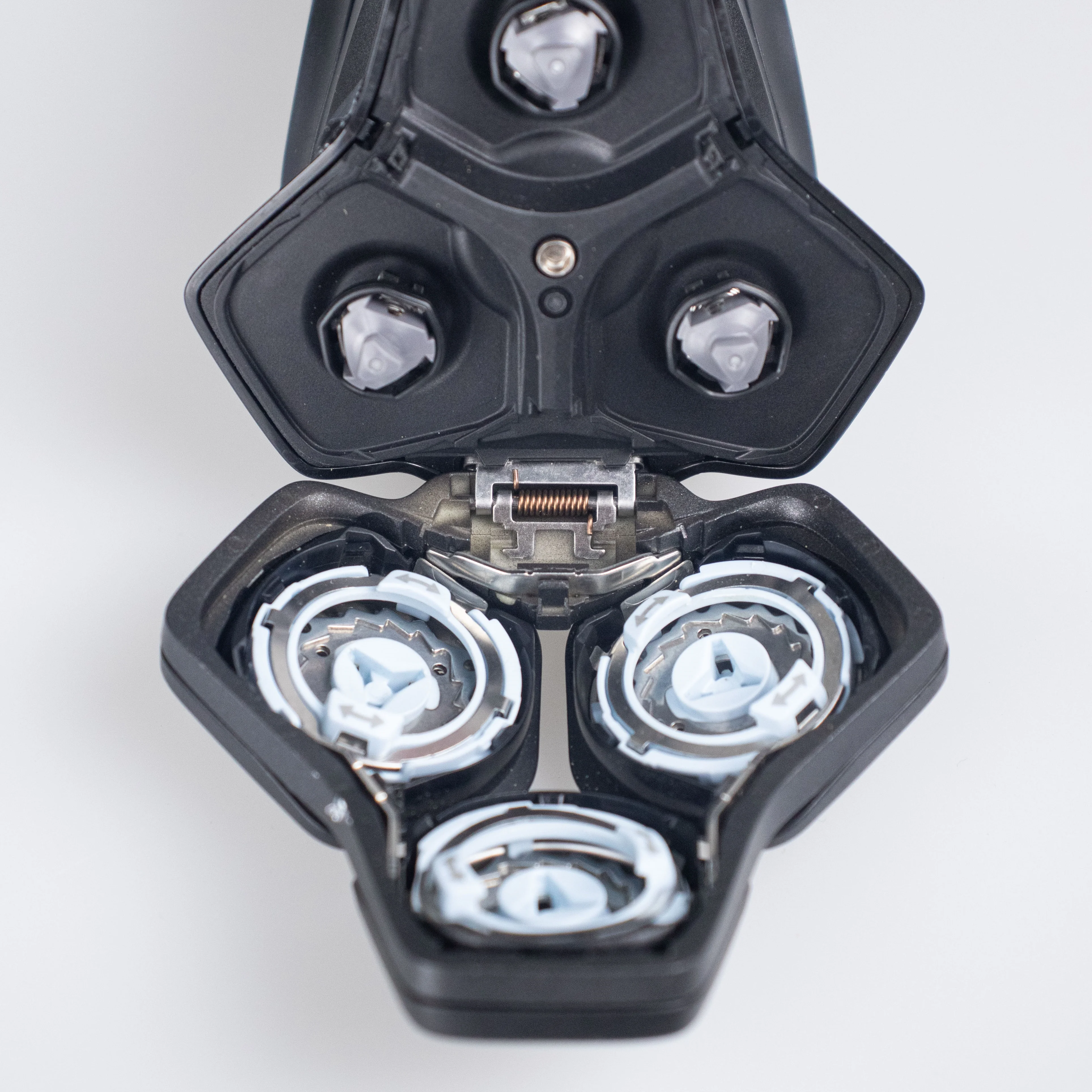 ماكينة حلاقة فيليبس نوريلكو سلسلة 5000 S5588، شفرات ستيل بريسيجن #5