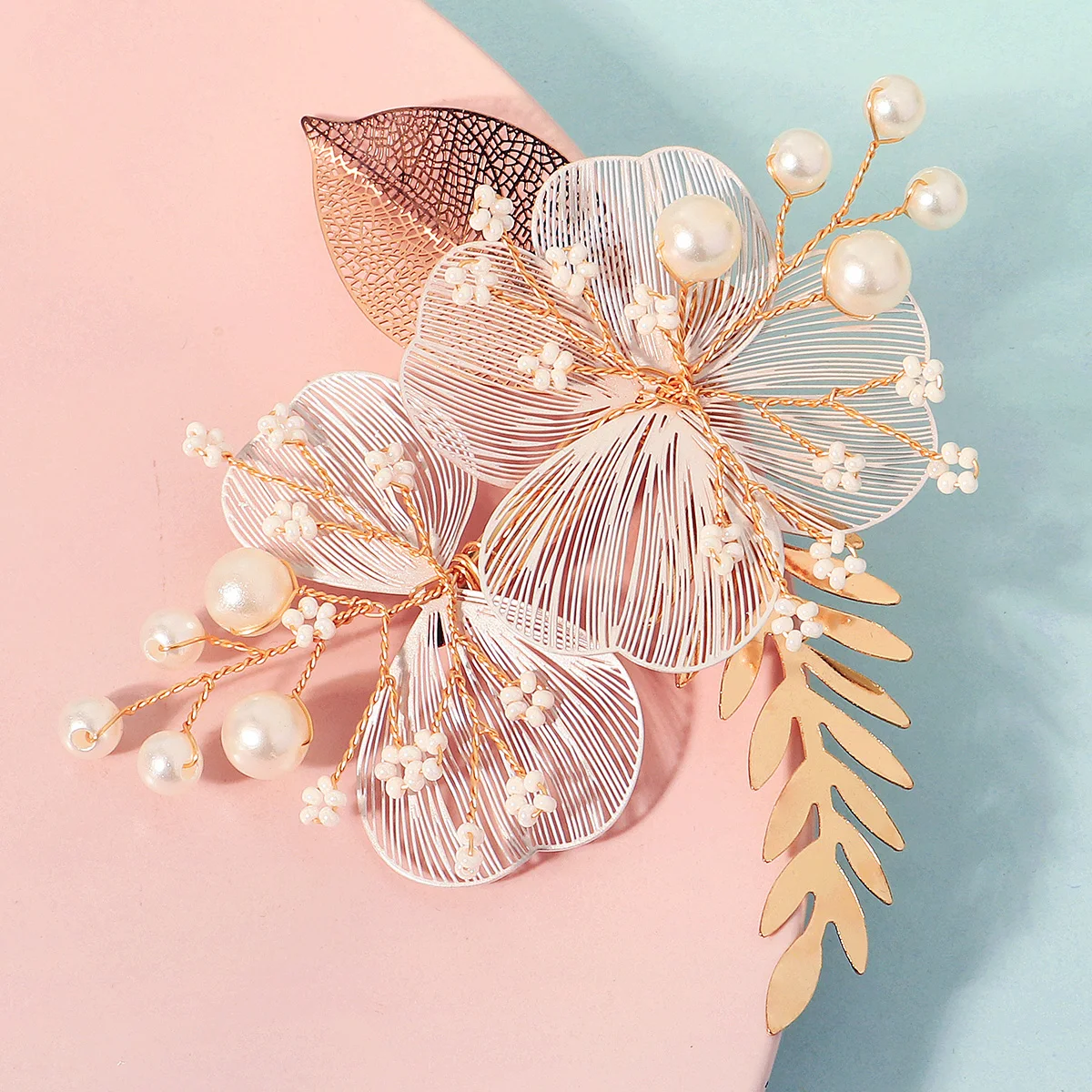 Elegant Golden Openwork Leaf Metal Flower Pearl Hair Clip Luxury Bridal Hairpins Headpieces Wedding Hair Jewelry For Women