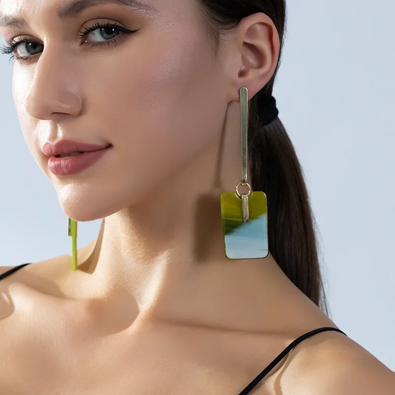 

DIY accessories New Xiaoxiangfeng acrylic exaggerated earrings, handmade geometric earrings for women, versatile niche temperame