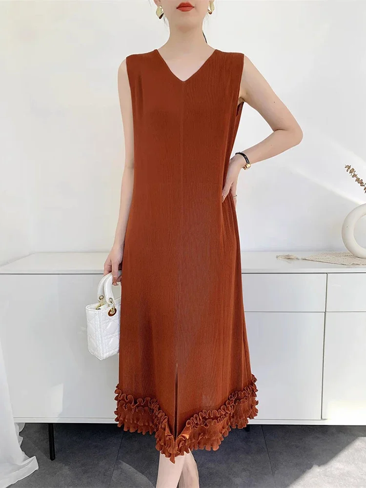 Fold Pleated Fungus Dress Women V Neck Sleeveless A Line Solid Color Elegant Chic Style New 2025 Female Loose Dresses