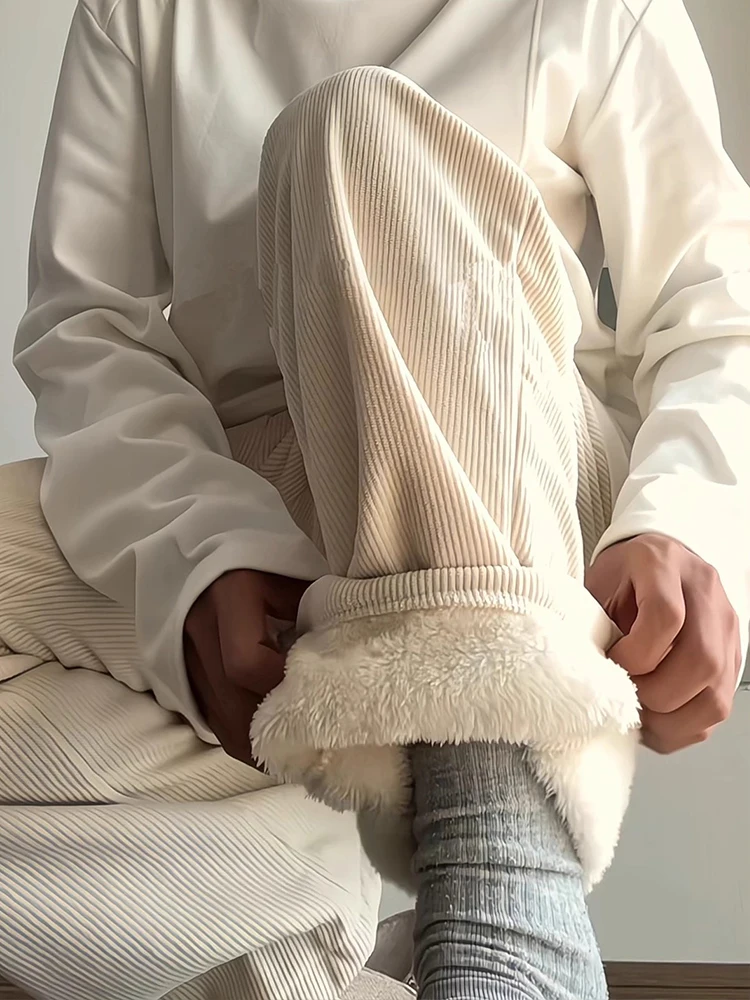 

Harbin Northeastern Lamb Velvet Thiened Straight Leg Casual Pants for Men And Women Warm Winter Trousers in Zero Deees