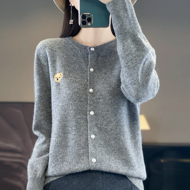 Autumn New Women's Long Sleeve Knitted Shirt, Round Neck Embroidered Teddy Bear Cardigan Fashionable and Unique Small Shirt