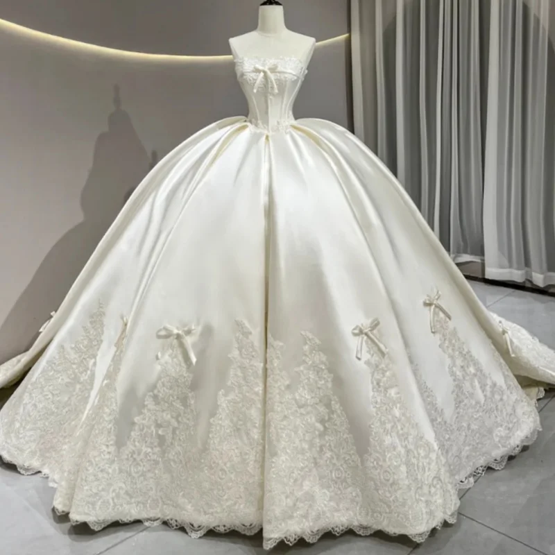 Satin White Wedding Dresses off-shoulder The corset  flower decal Bridal Gowns A skirt multi-layer Made ﻿Customize