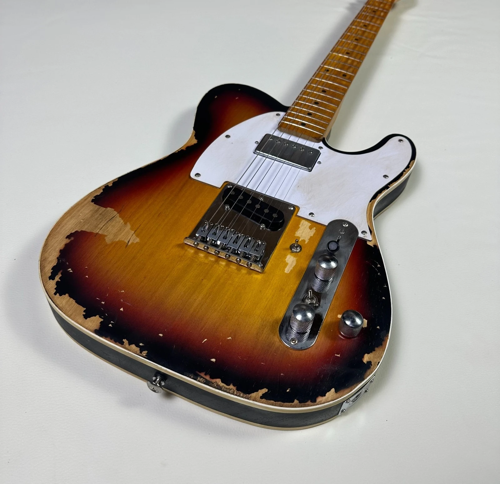 

2026 hot Masterbuilt Andy Summers Heavy Sunburst Guitars