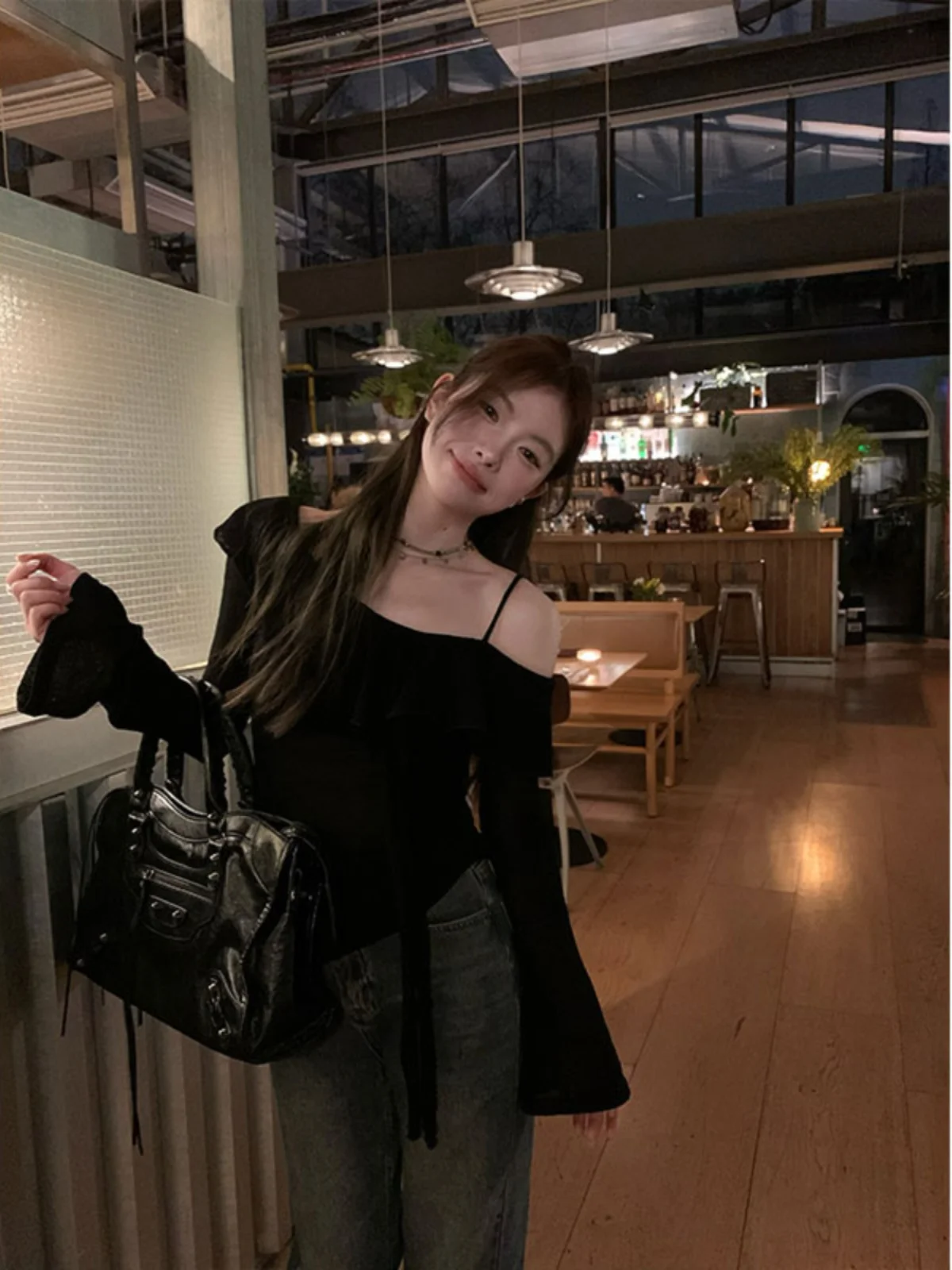 

Early Autumn Bla-oulder Long Sve Sun Protection Knitted Top T-irt Women's Thin Design Sensation oulder Baring ...