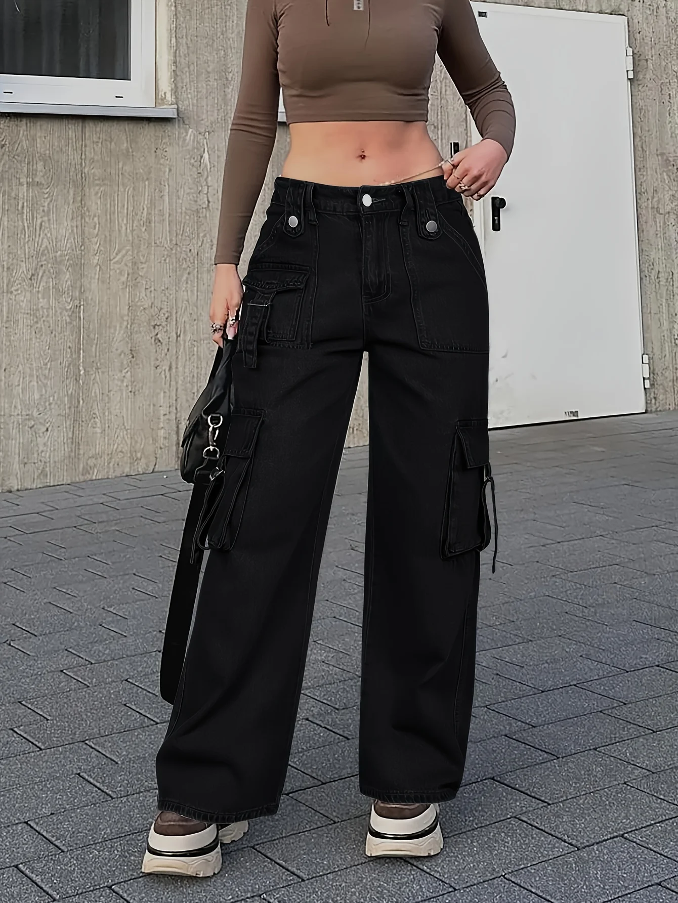 Simples costura cor sólida aba bolso jeans retos para mulheres cintura alta bolsos inclinados na parte traseira design de cintura elástica