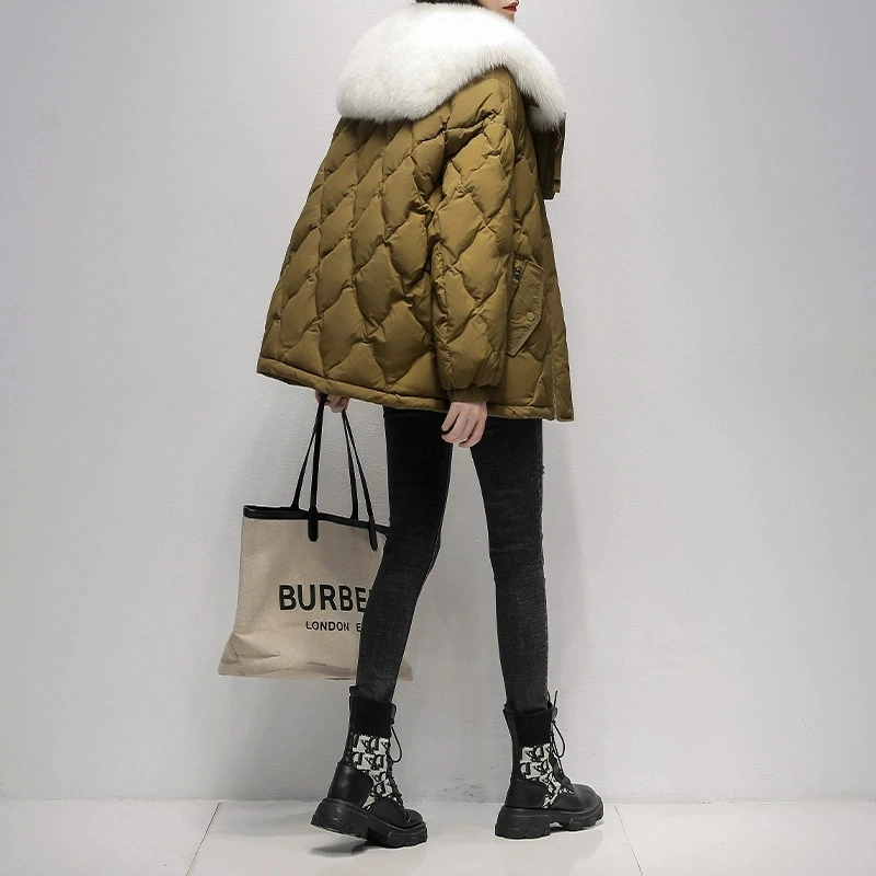 Kurze Daunenjacke aus echtem Fuchspelz mit marineblauem Hals für Damen, Winter 2025, neue koreanische Version, lockerer weißer Entendaunenmantel, weiblich, warme Oberbekleidung