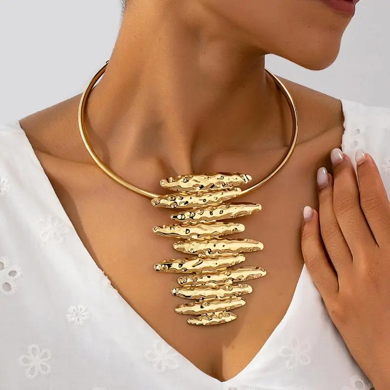 Latest Large Metal Stamping Post Earrings Collar For Women Textured Fashion Jewelry Hammered Geometric Holiday Gifts