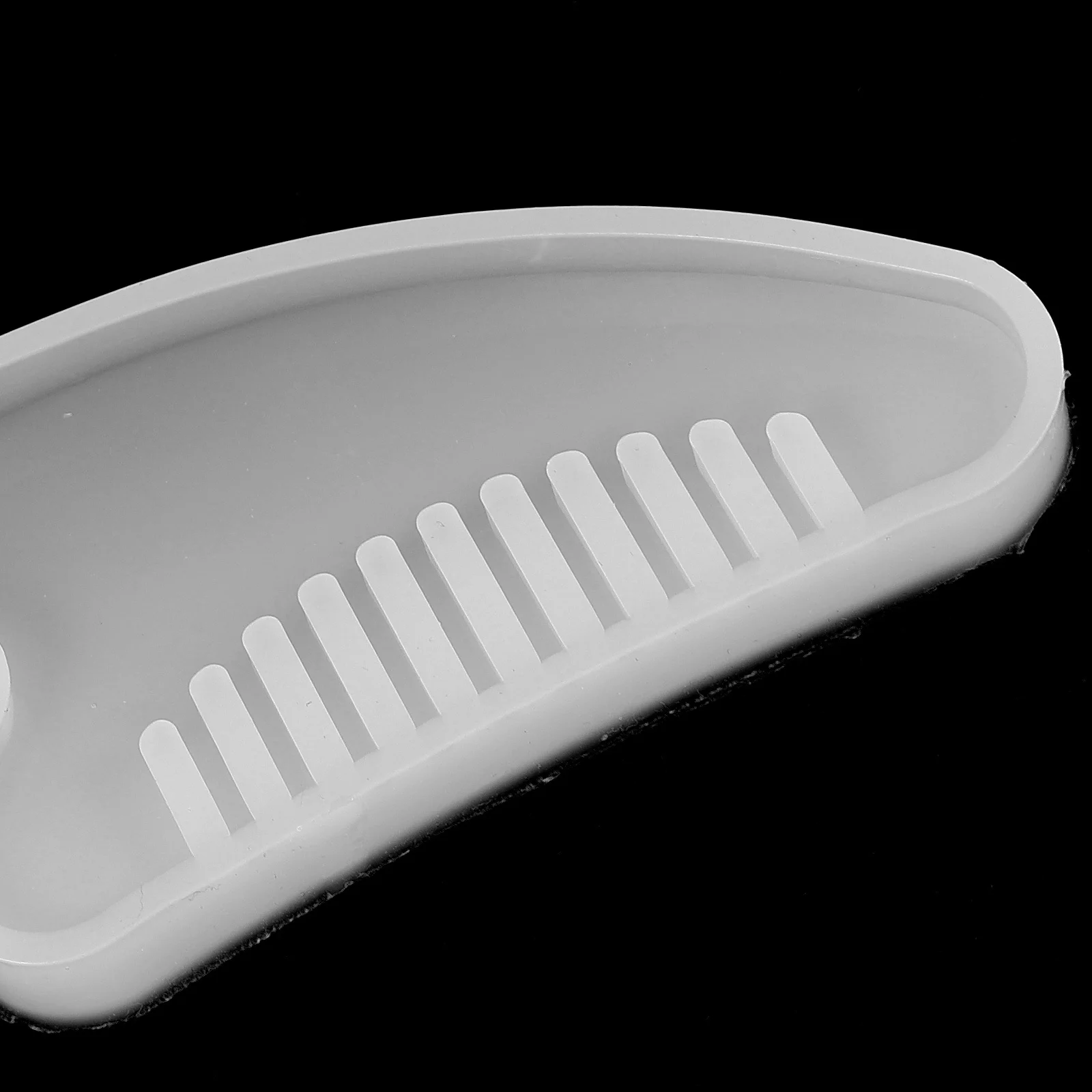 

8Pcs Resin Silicone Comb DIY Mold Flexible Wear-Resistant Craft Mold for Easy Comb Making Reusable Silicone Casting Molds