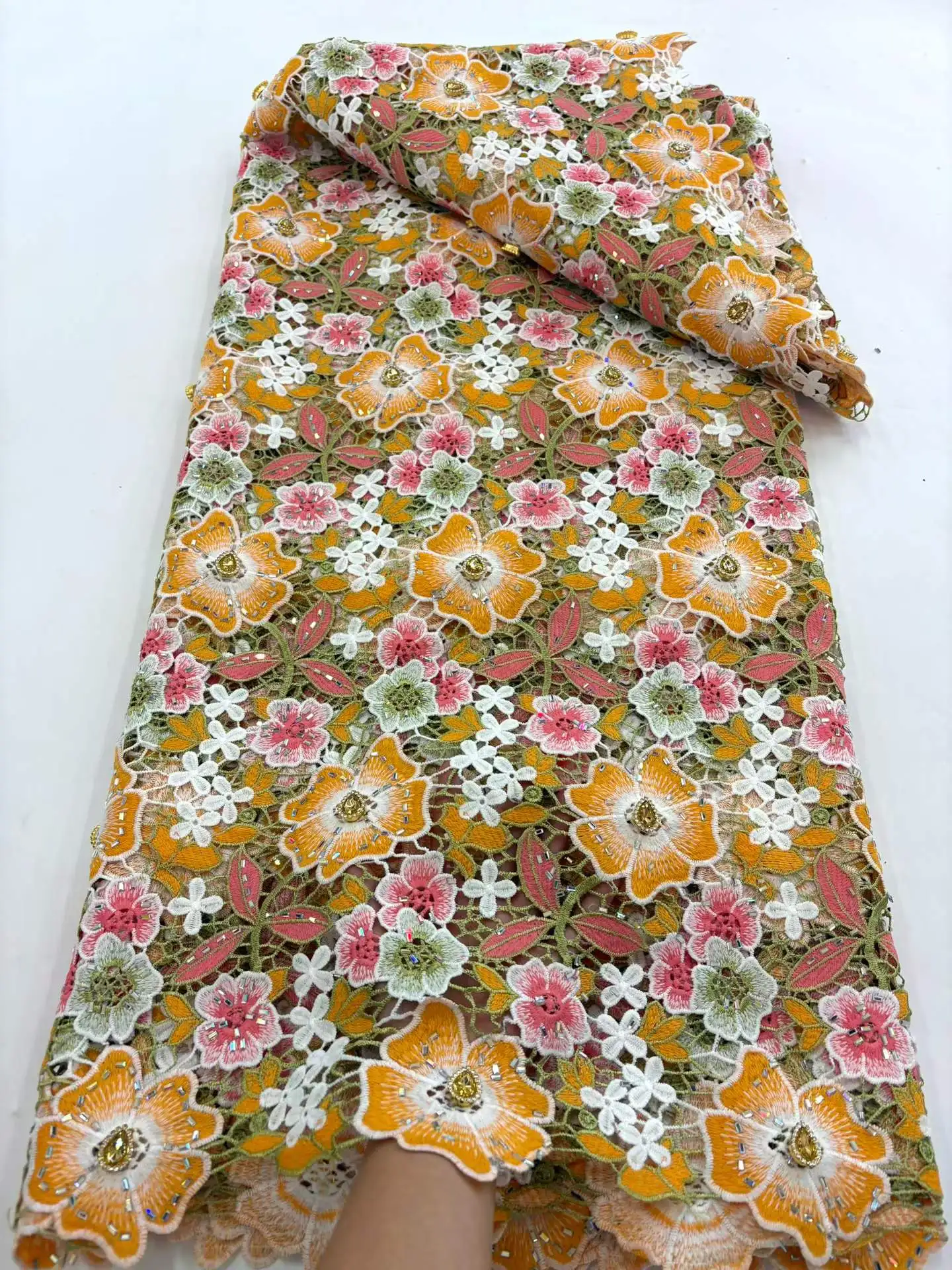 

Высококачественное африканское кружевное полотно гипюр 2026: французское асоеби шантильи, водорастворимое, для праздничных платьев