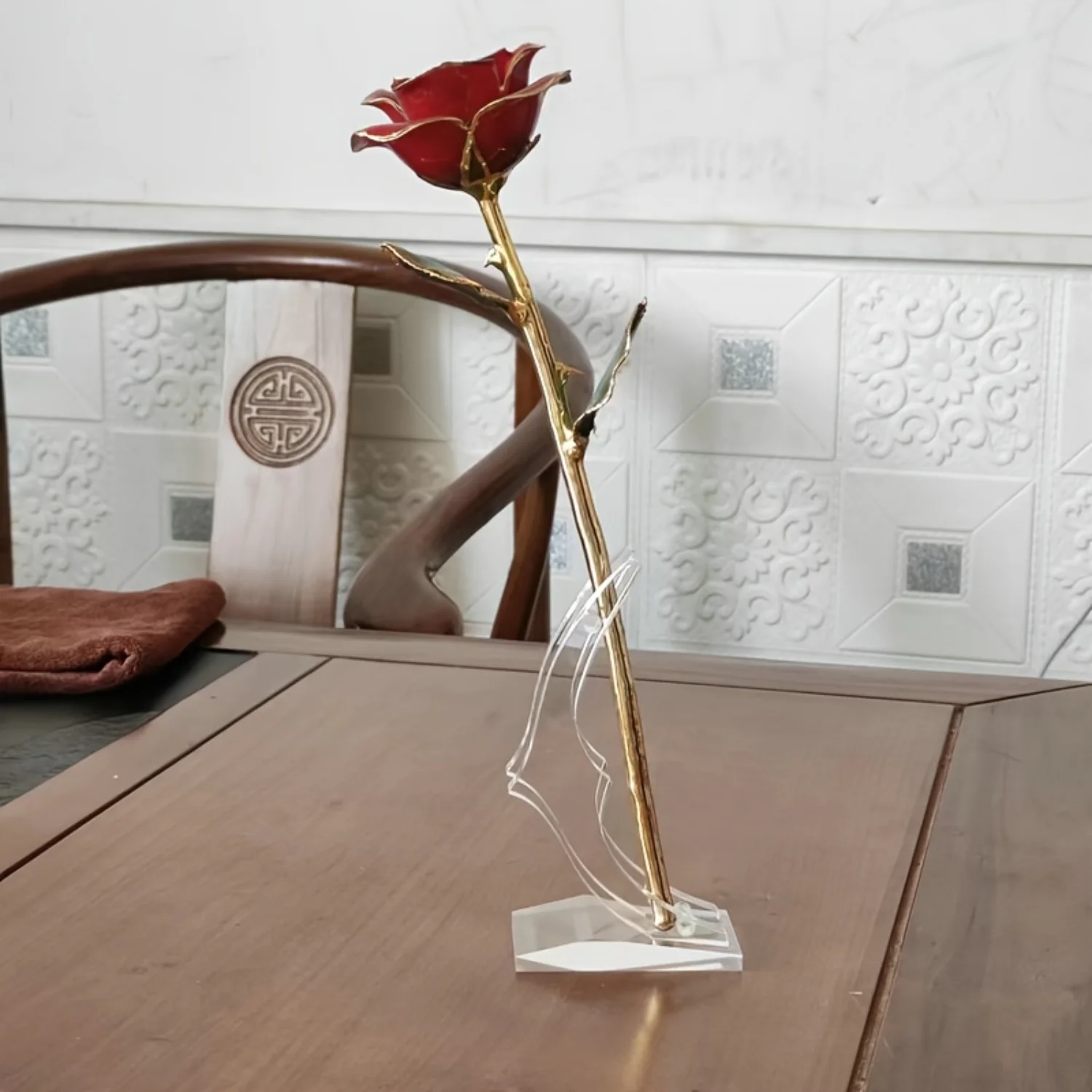 Elegant Acrylic Rose Stand - Waterproof Glass Crystal Display for Decor - Metallic Leaf Rose Design