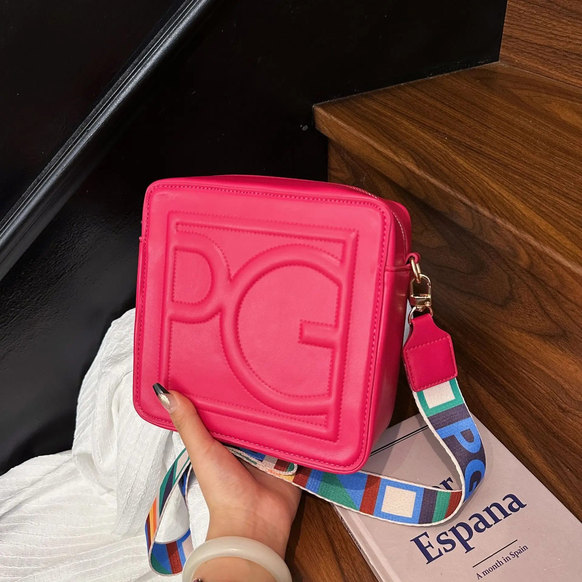 

Trendy Street Style Crossbody Bag 2025 New for Women, Casual Letter Print Shoulder Purse, Lightweight Small Tote for Daily Use