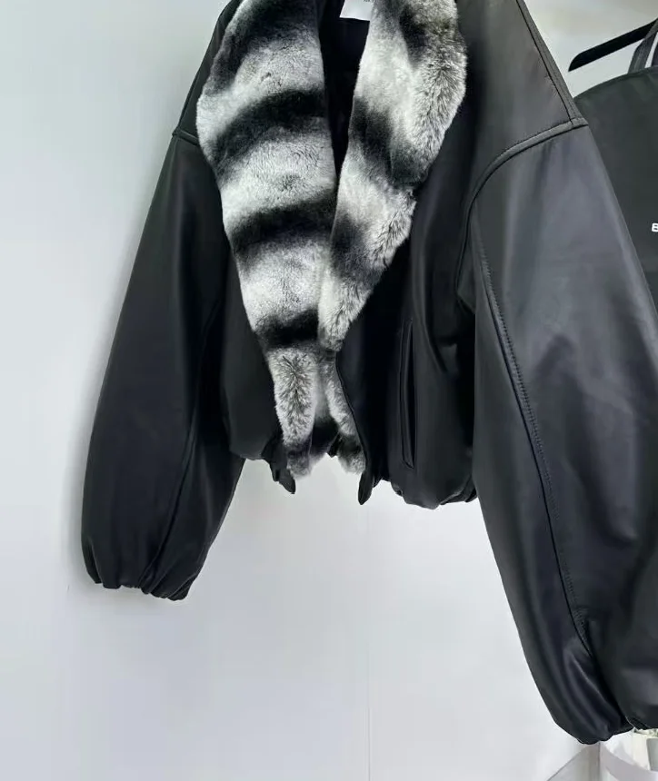 Winter nieuwe modieuze schapenvacht ganzendons knoopsluiting met drakenkat kleur geïmporteerde otter konijnenbontjas dameskleding