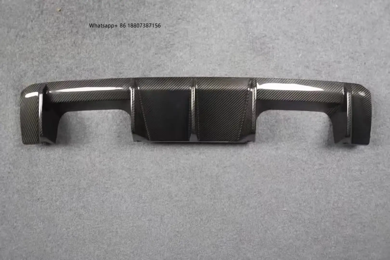 

Новый задний бампер Yaochi из сухого карбона для M3 M4 G80 G82 OEM с вырезами под выхлоп, крепление на болтах, гарантия 1 год