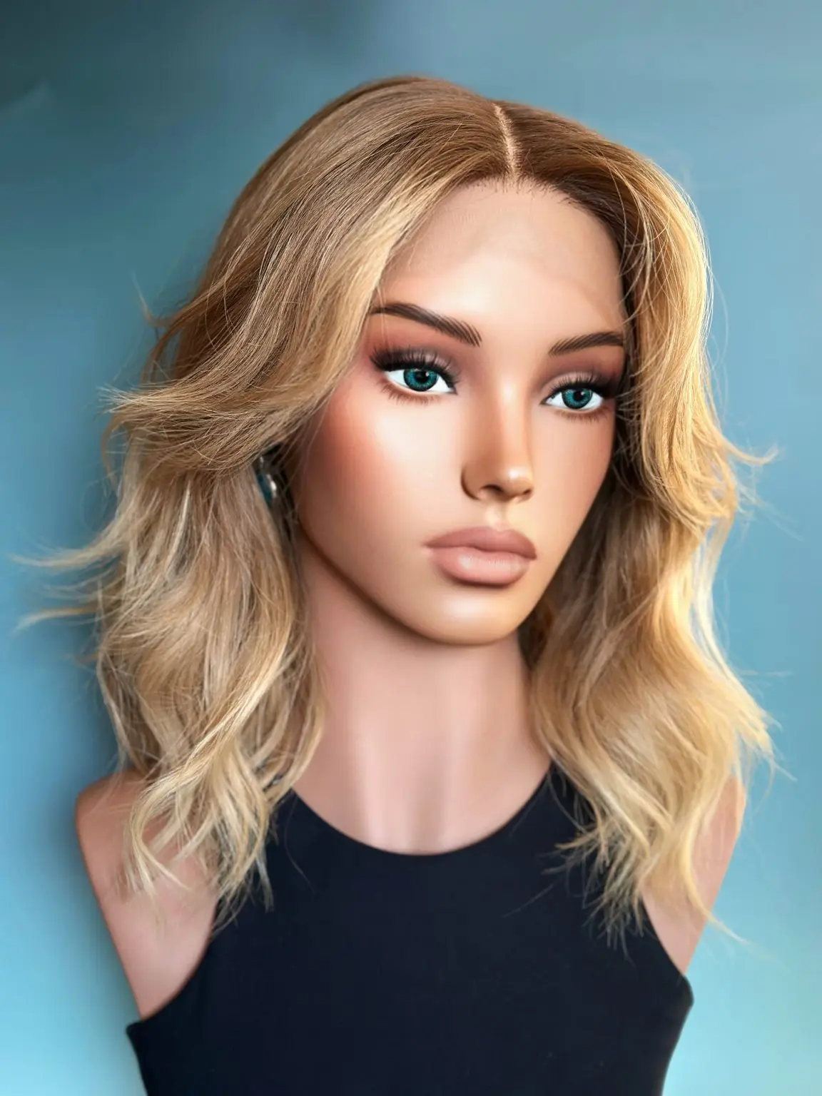Soft 16 Inches Ombre Golden Blonde Highlights 13*4 HD Transparent Lace Wigs Balayage Realistic Look Hairline Heat Resistant Wigs