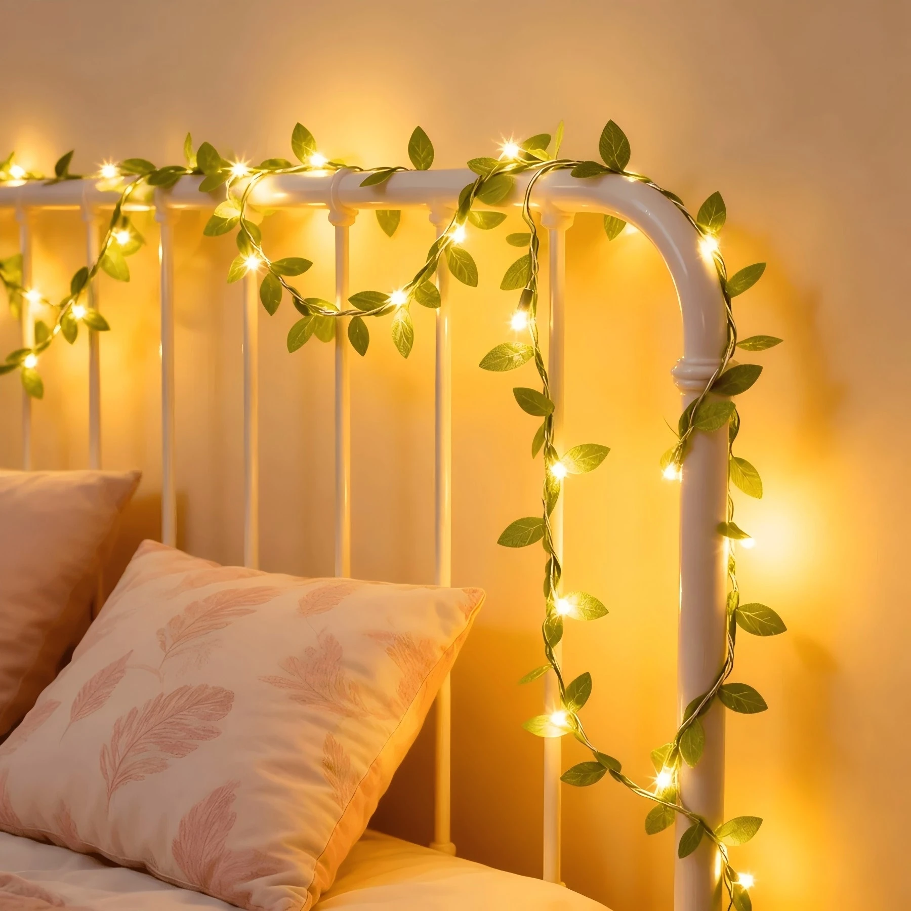 Artificial Ivy Leaf LED String Lights, Green Vine Fairy Lights for Home Wall Bedroom Wedding Party Decoration
