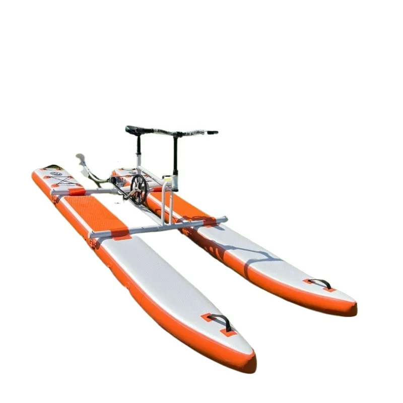 

Водный велосипед с педалями, железная рама, одно-, двух- или трехместный, с противоскользящими, износостойкими и износопрочными покрытиями, устойчивый и экономичный по энергозатратам.