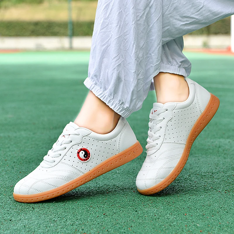 

Tai Chi Shoes for Women, Men's Tbottomon Sole Martial Arts Shoes, Men's Tai Chi Practice Shoes, Genuine Leather Soft Women's Eight-Stage Brocade Kung Fu Shoes